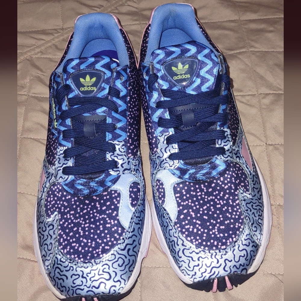 Adidas Out Loud Women Sneakers Size US 10.5